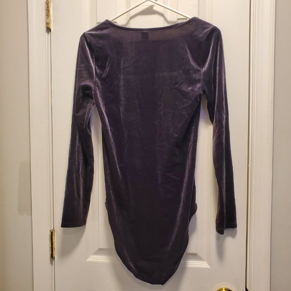 NWT Old Navy Velvet Bodysuit - Size M - Picture 4 of 4